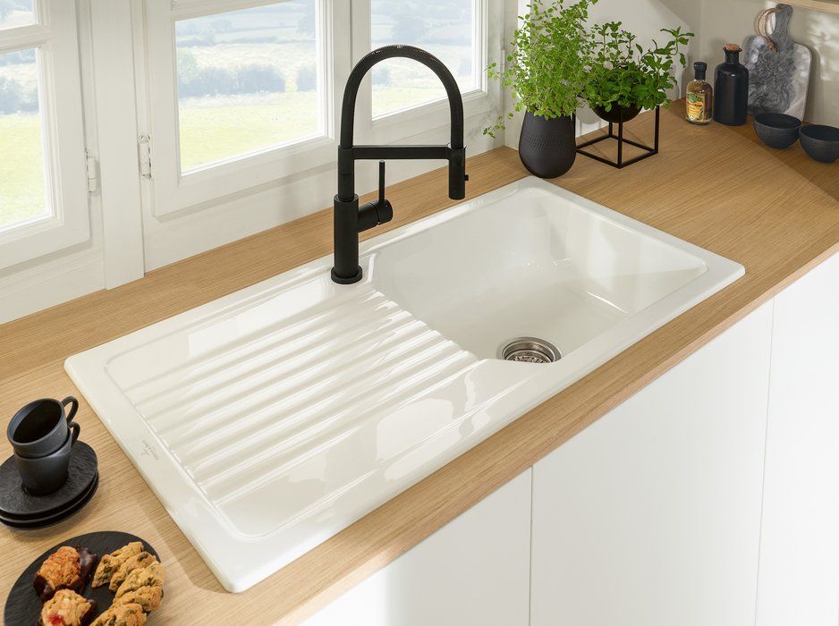 Villeroy &amp; Boch Steel Expert Compact Window Kitchen tap, Matt Black