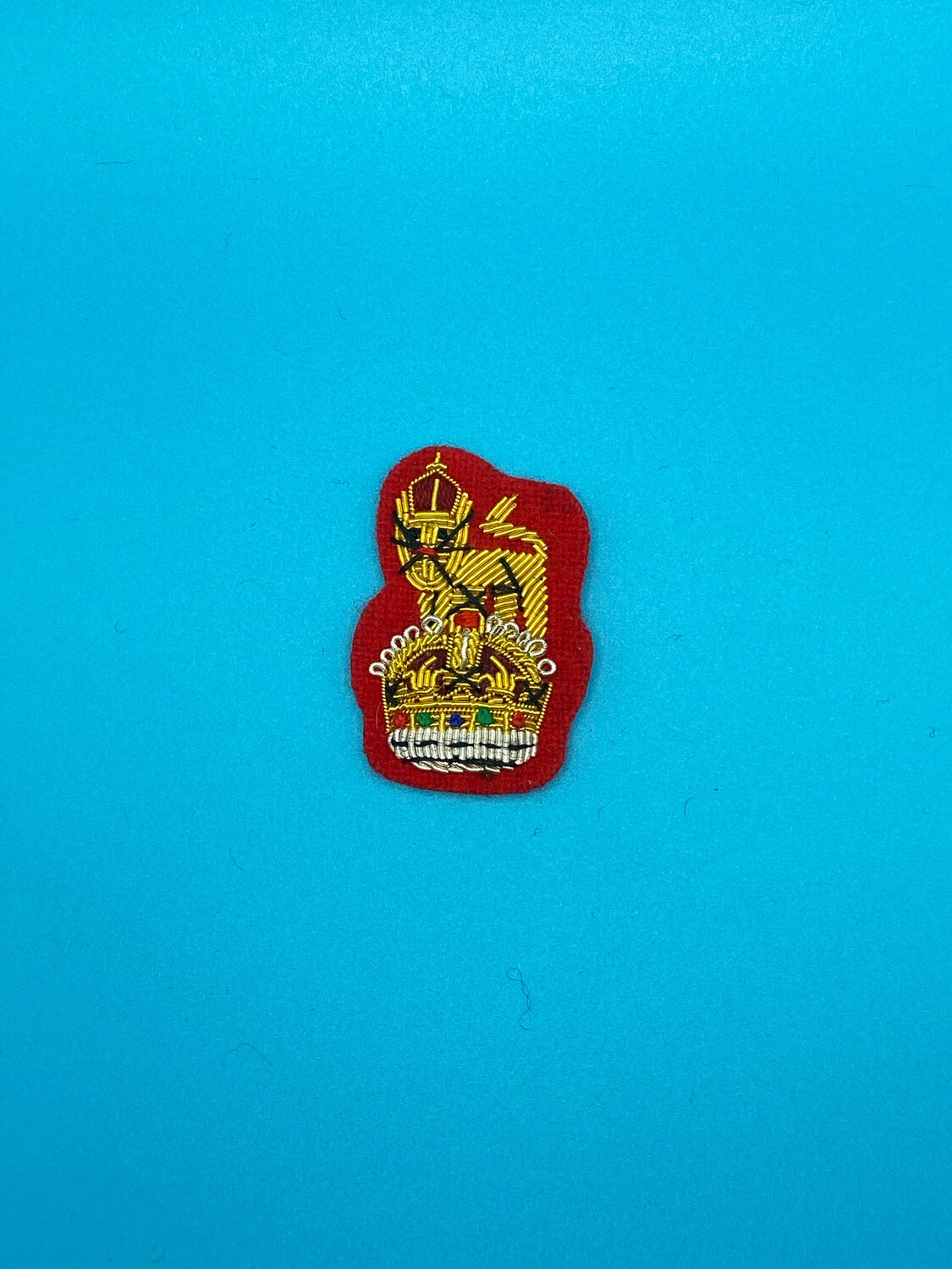 CIIIR King Charles III - General Staff Officer Cap Badge Colonel Brigadier Red