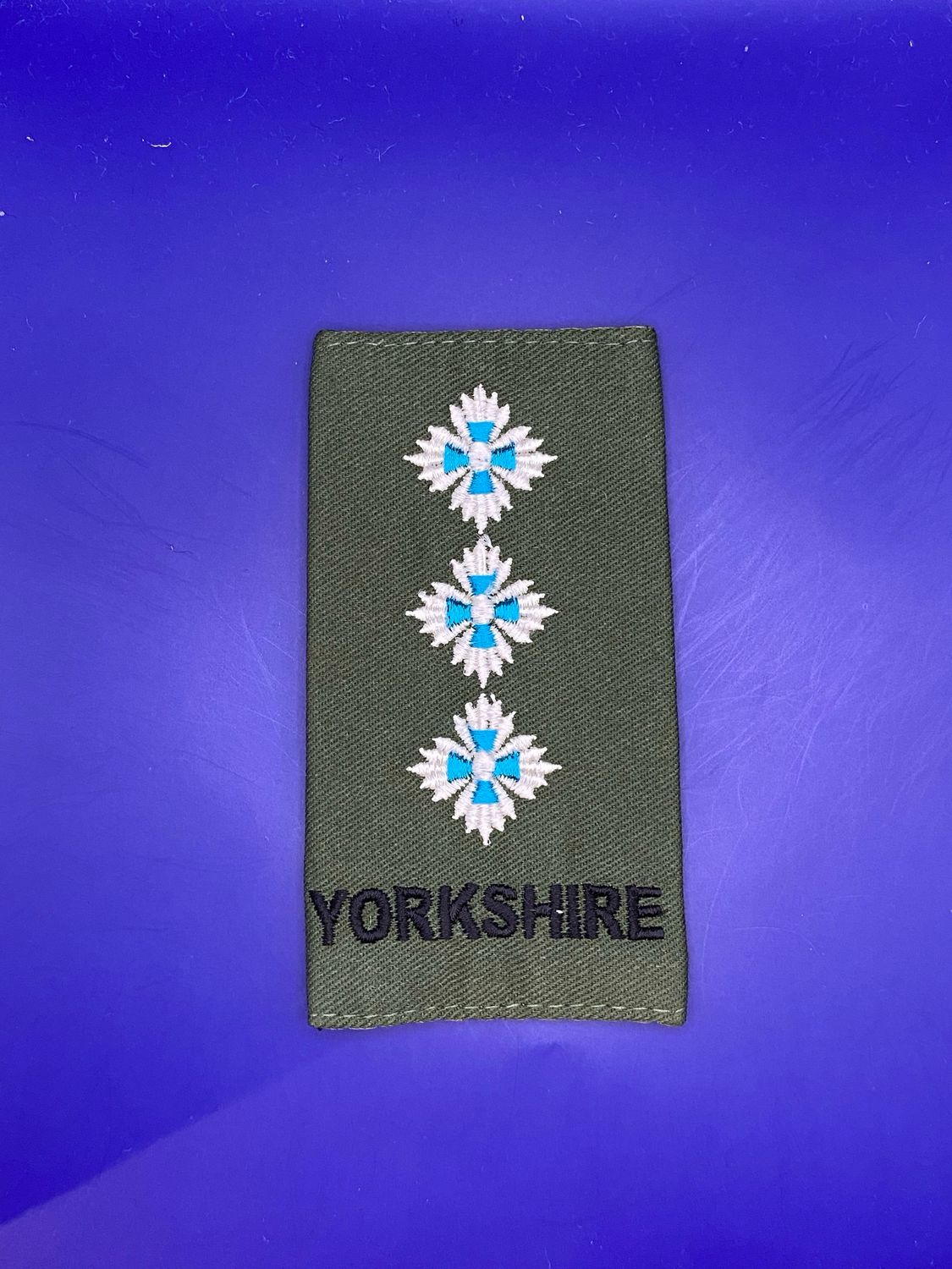 CIIIR Olive Green Rank Slide - Yorkshire Regiment - YORKS - Capt Captain