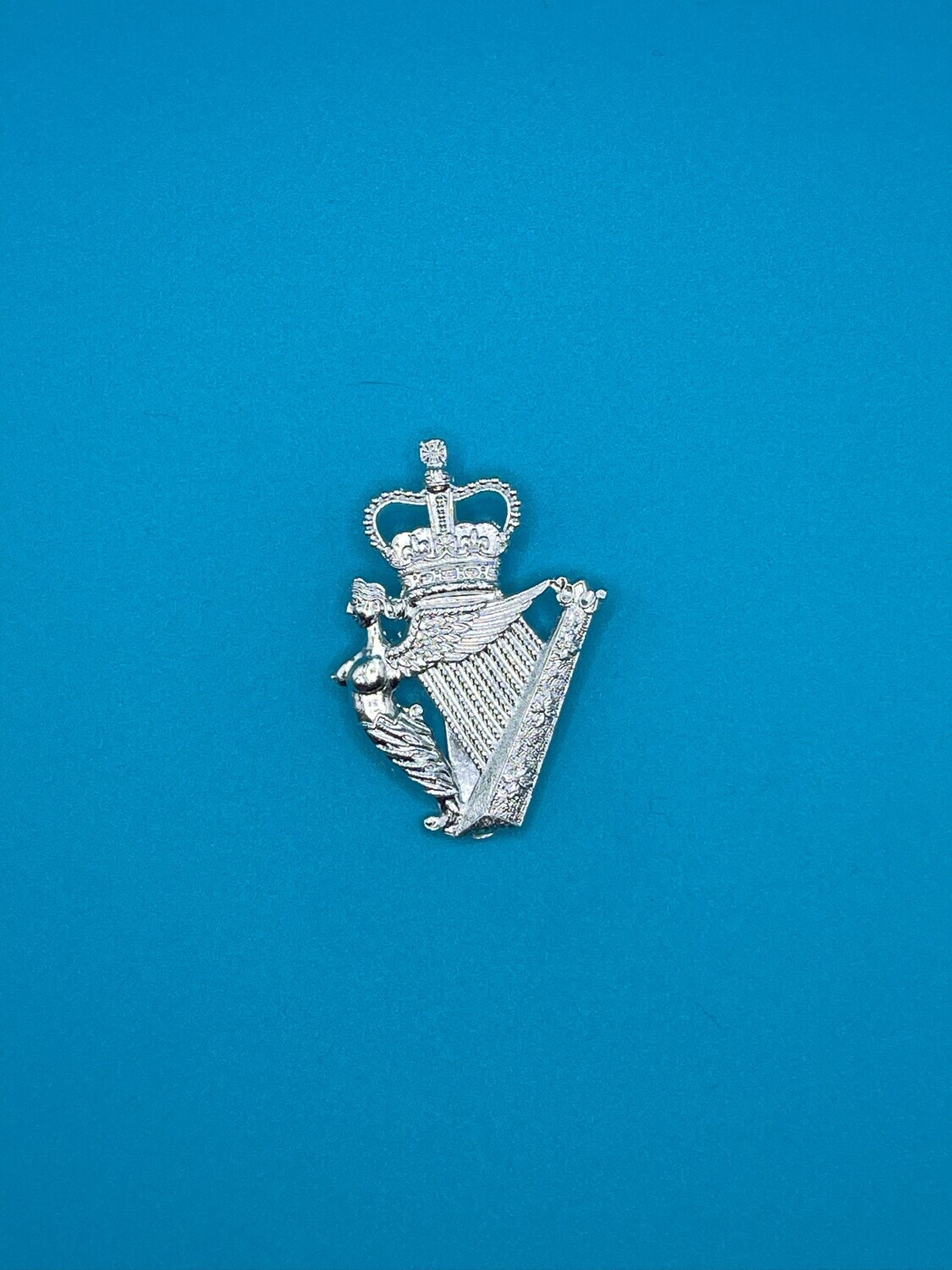 Royal Irish Regiment Soldiers' Cap Badge RIRISH