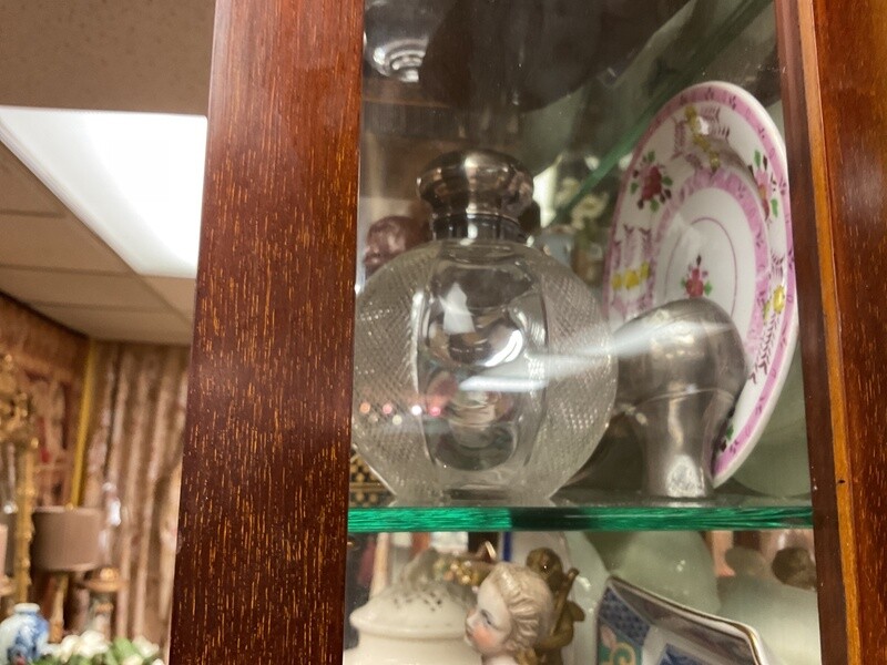 Cut Glass Parfume Bottle With Serling Cap