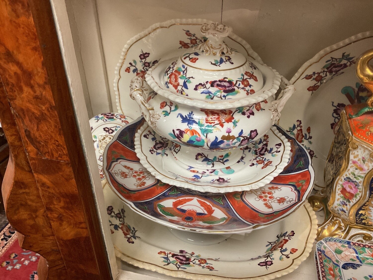 Eight Piece Set of English Chinoiserie Style Porcelain
