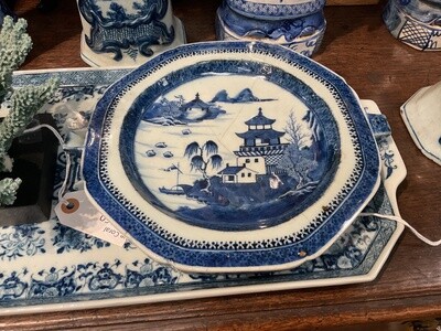 Imari Export Nanking Blue and White Hot Water Well Plate