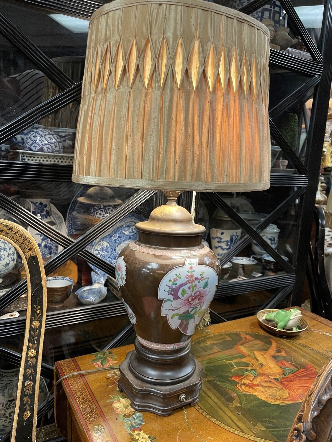 Chinese Export Porcelain Lamp