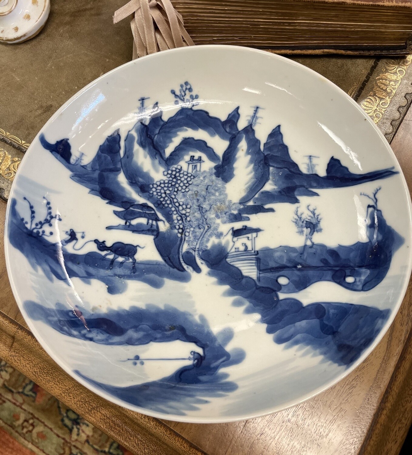 Chinese Antique Blue and White 8 inch Plate