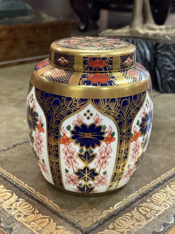 English Royal Crown Derby Old Imari Small Lidded Ginger Jar
