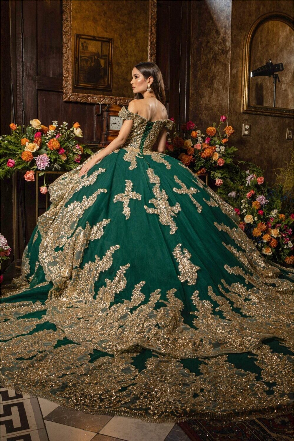 EV18 – 618 (EMERALD/GOLD)