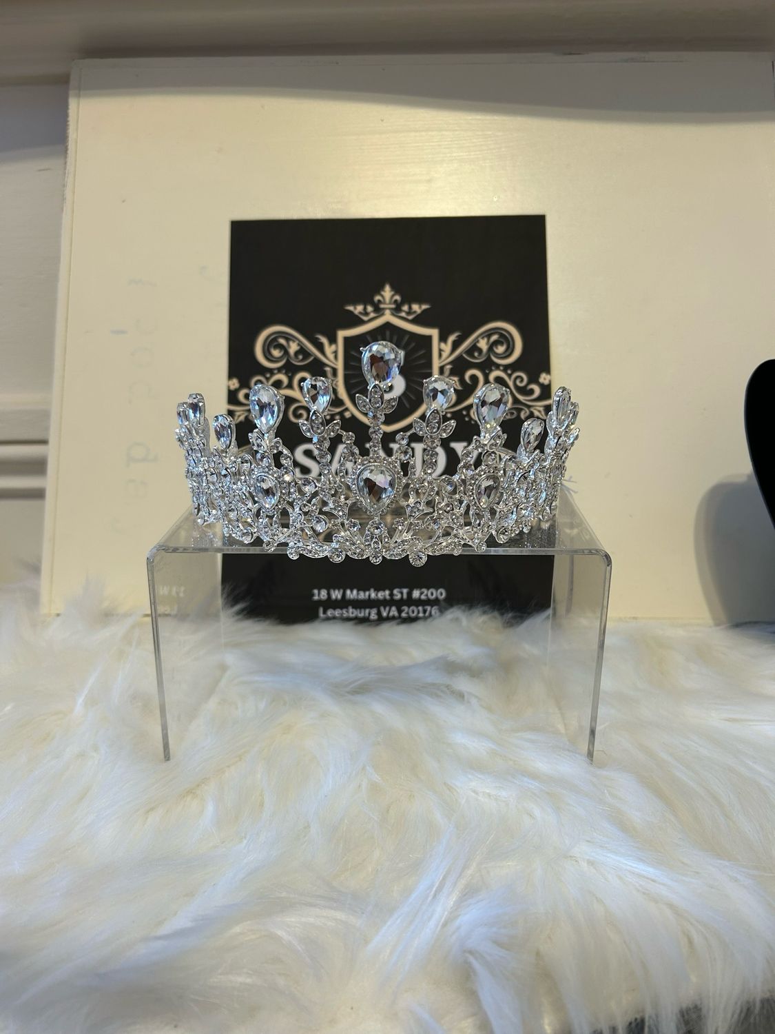 Crown 