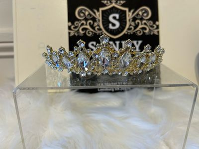 Crown gold