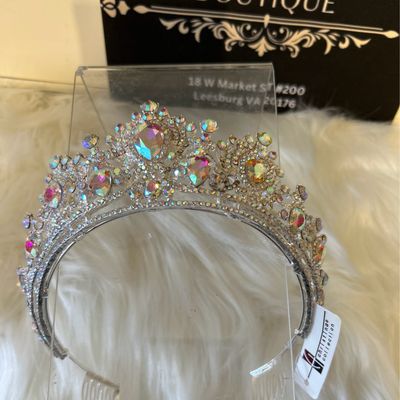 Tiara 