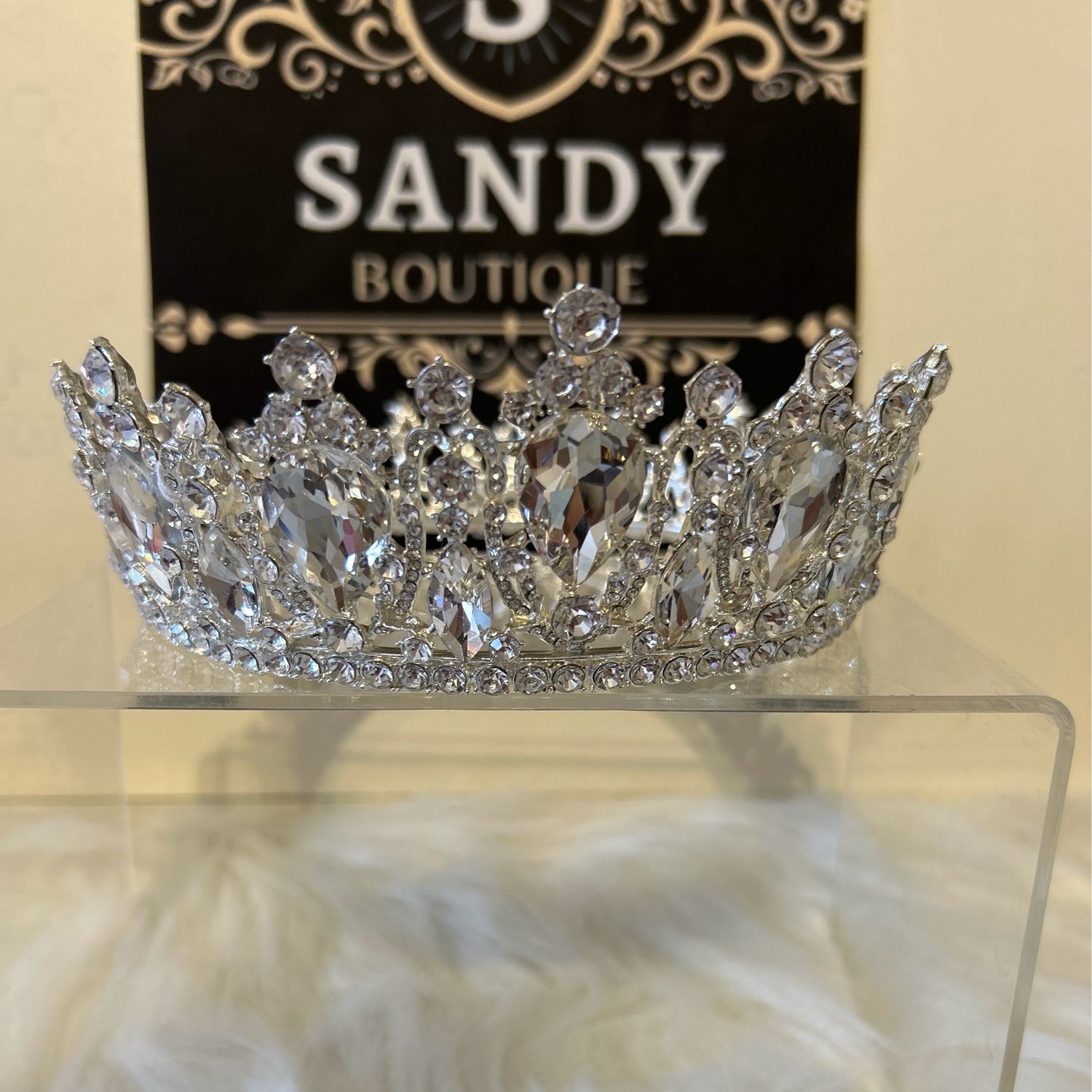 Silver crown 