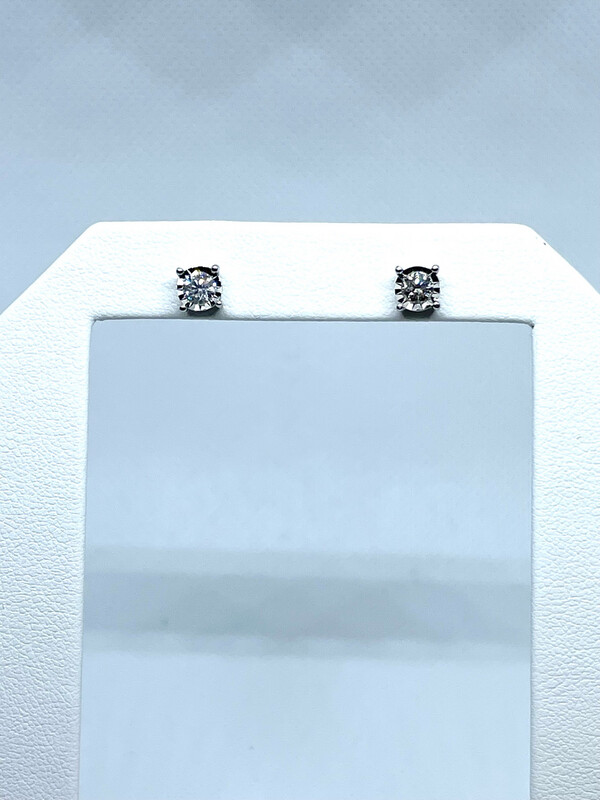 14k D:0.38 Illusion 4 Prong Set