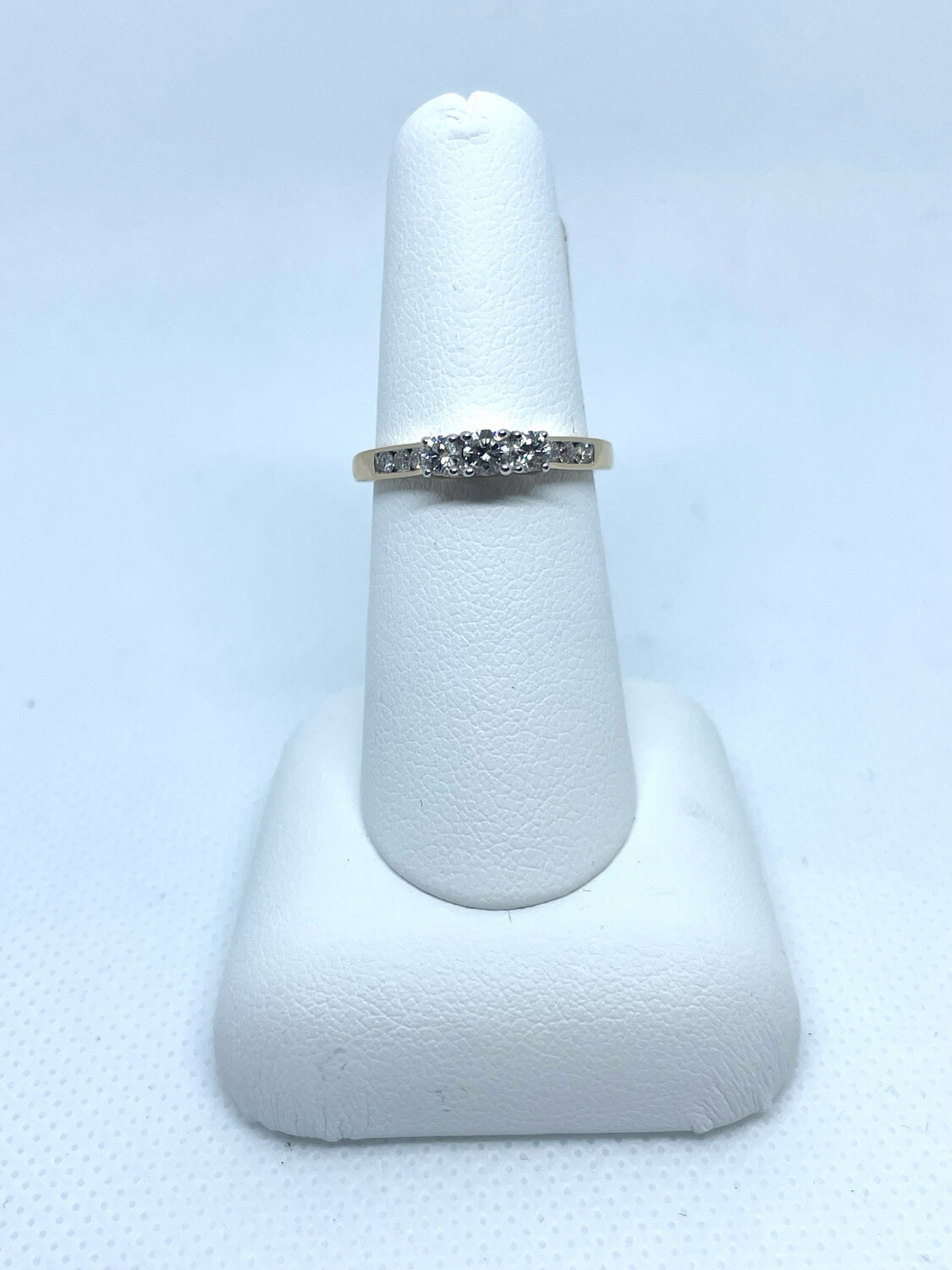14k Y 1/2 Carat 3 Stone Ring