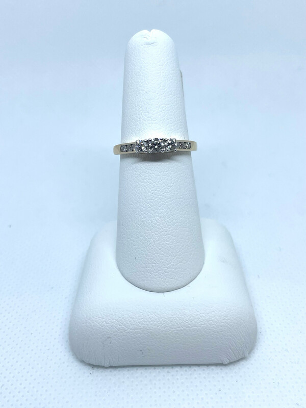 14k Y 1/2 Carat 3 Stone Ring