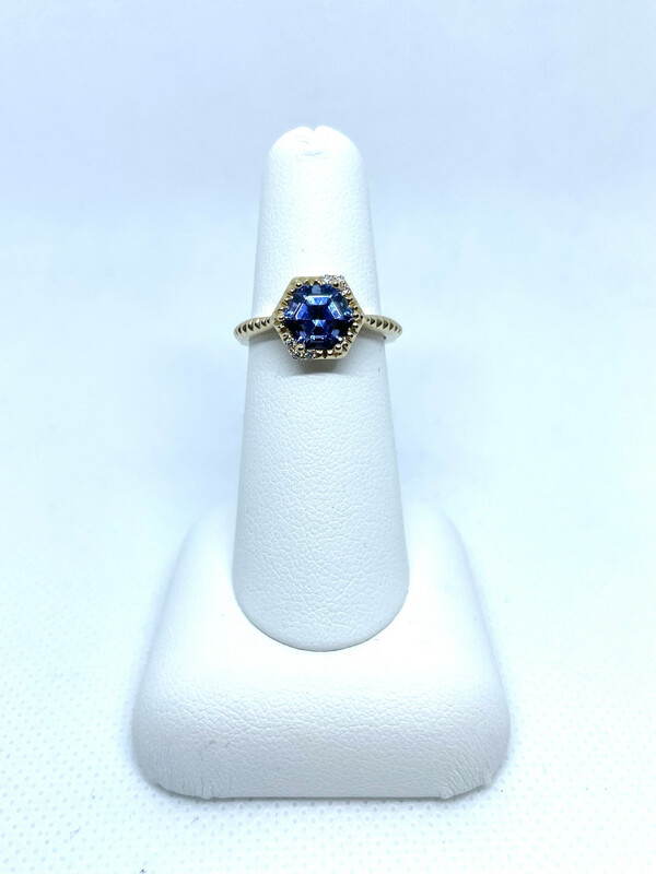 14k Y Tanz Ring