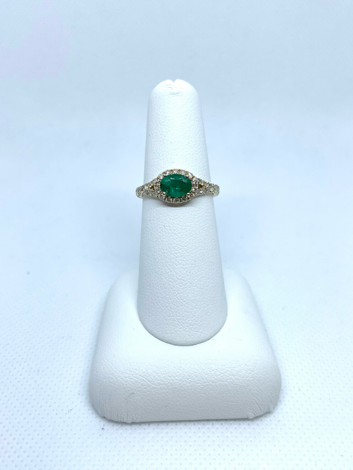 14k Y Emerald Ring