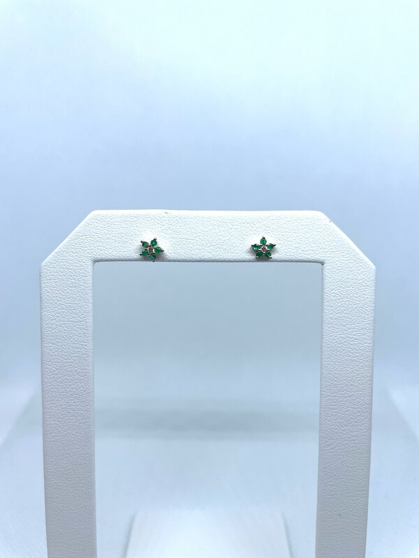 14k YG Emerald Flower Earrings