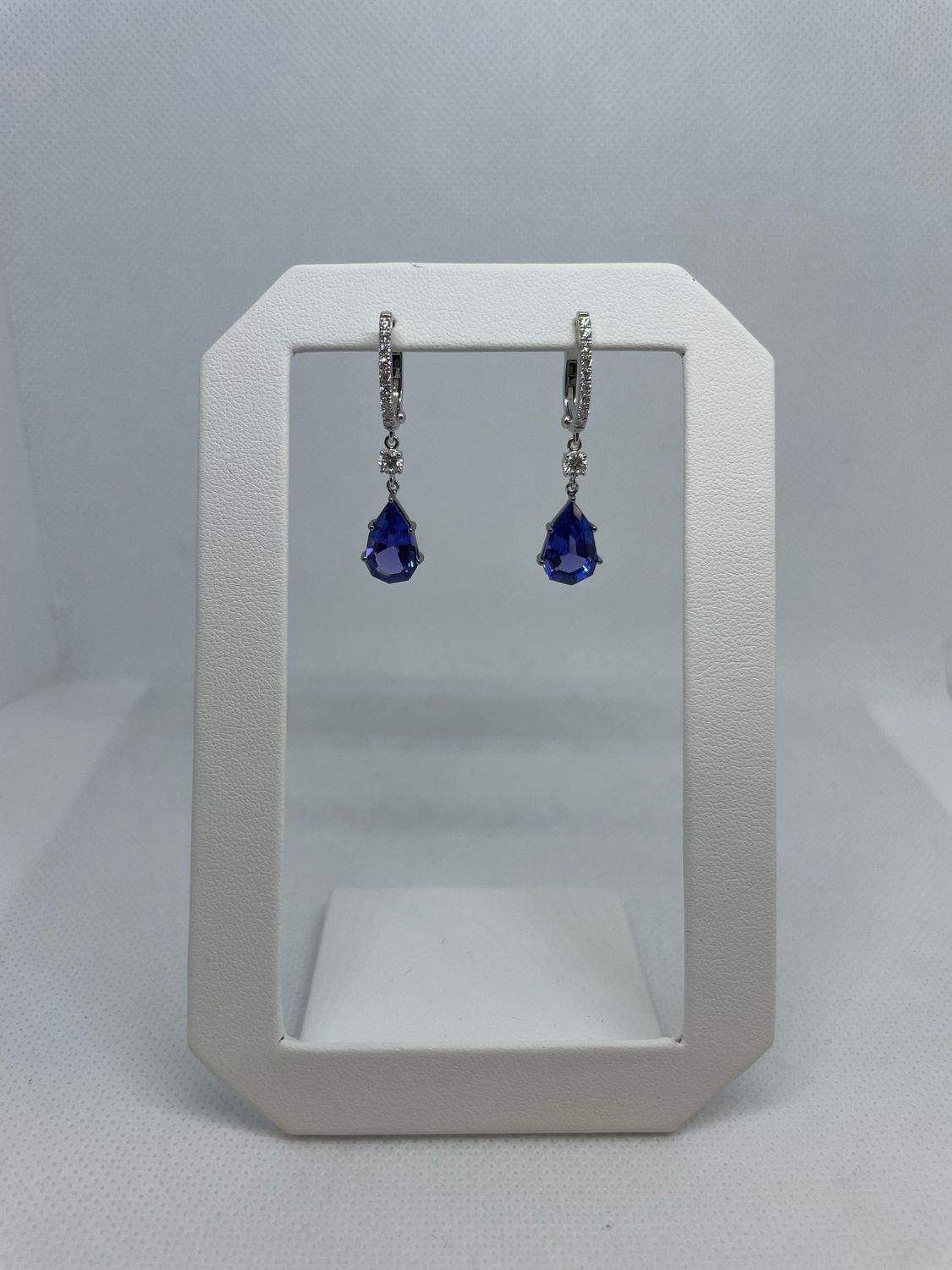 18k WG Tanzanite Earrings