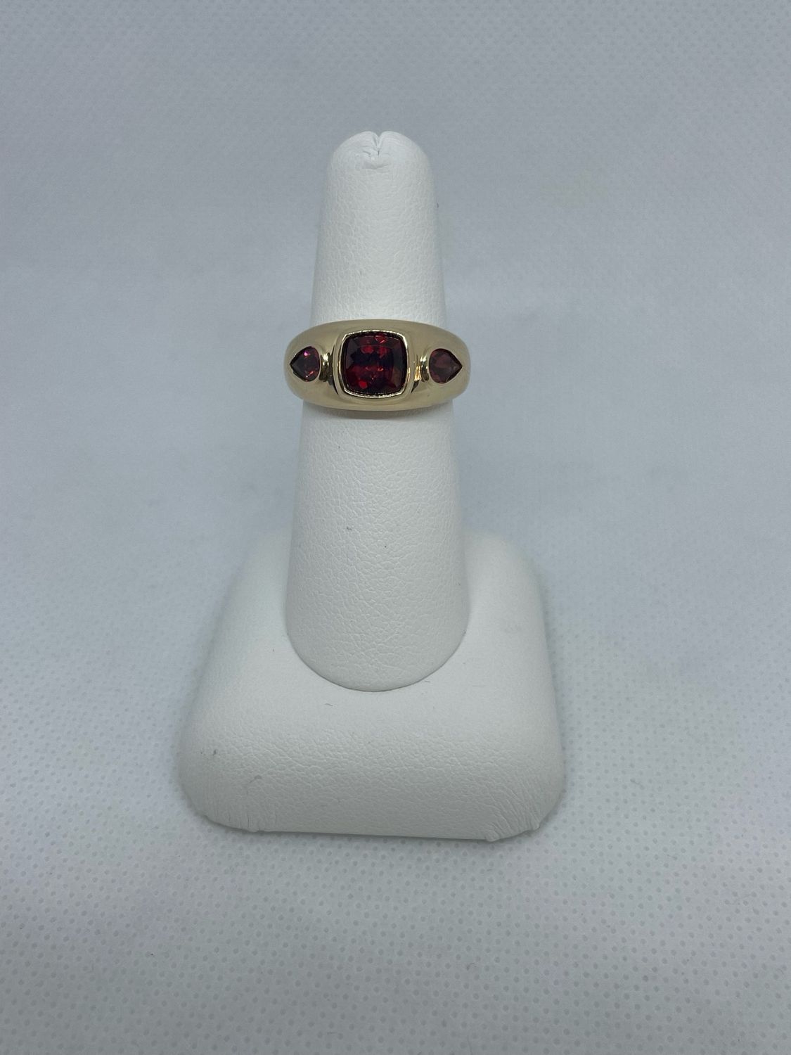 14k YG Garne Ring