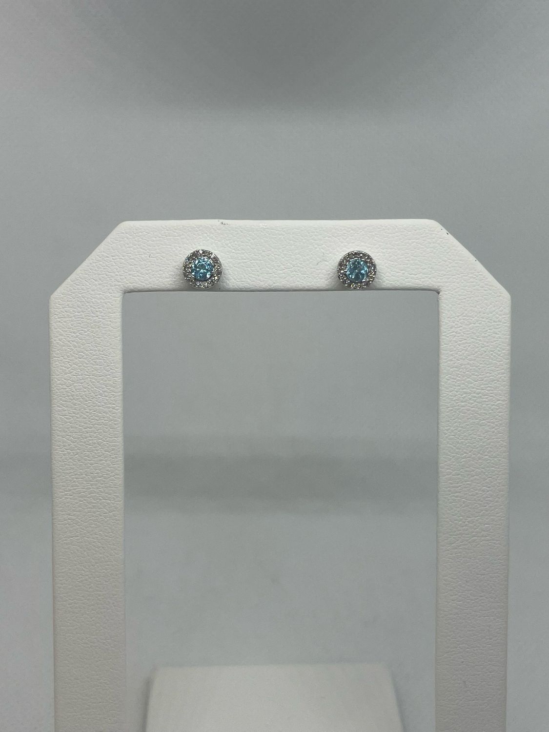 14kw 0.35 Blue Topaz Earrings