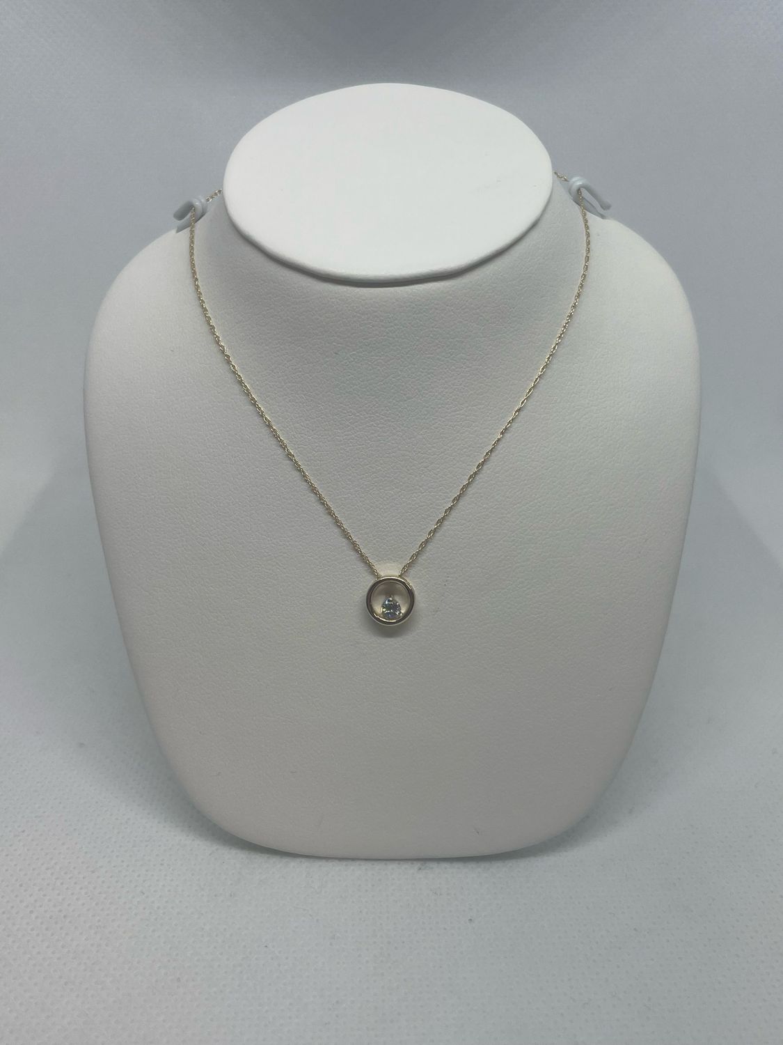 14k Circle Necklace In White It Yellow Gold