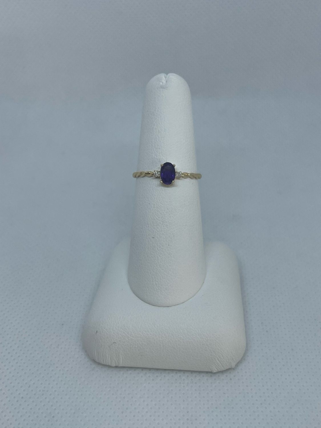 14k Y 0.50 Ct Amethyst Ring