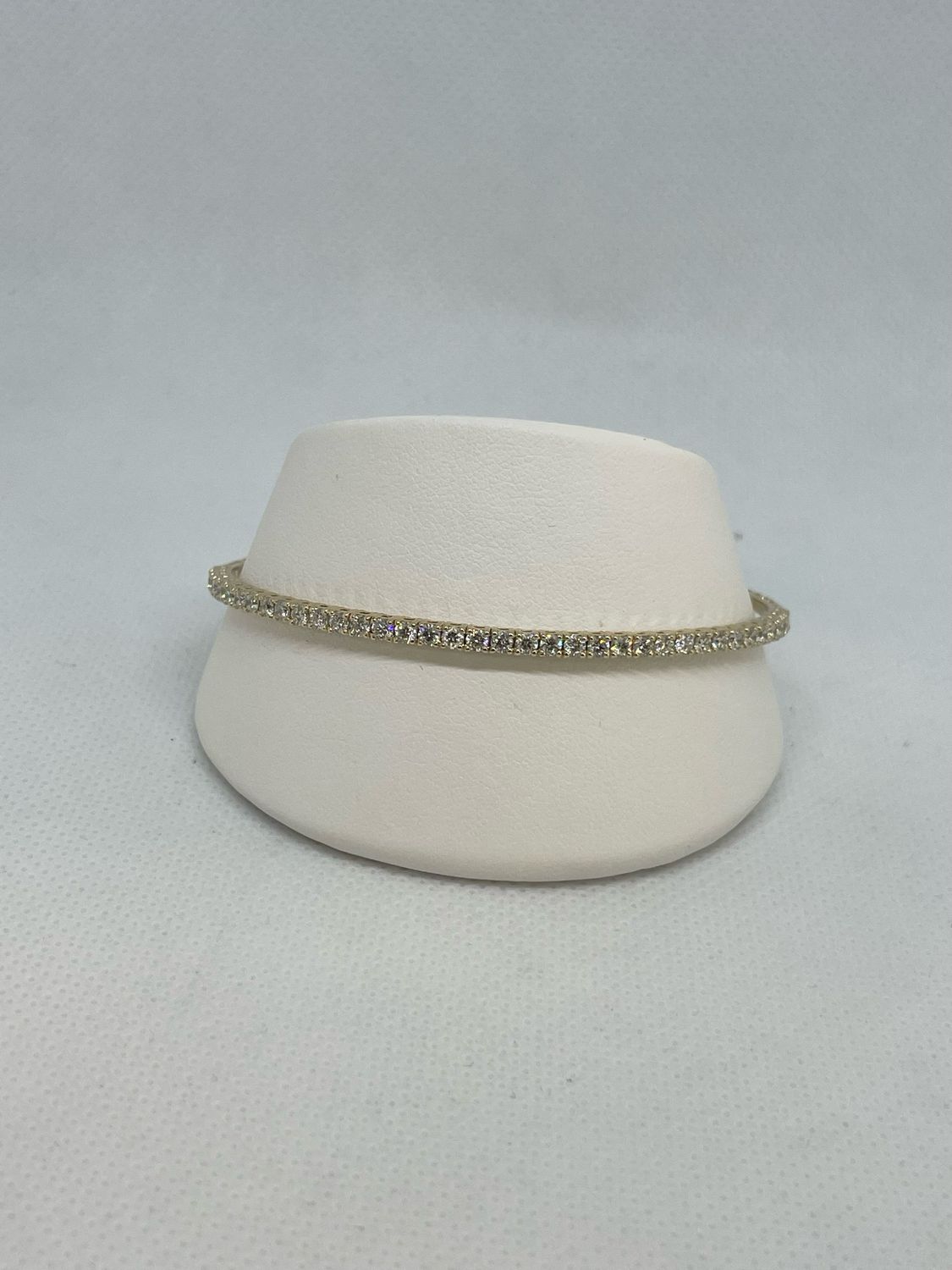 14ky 1.50ct Bangle