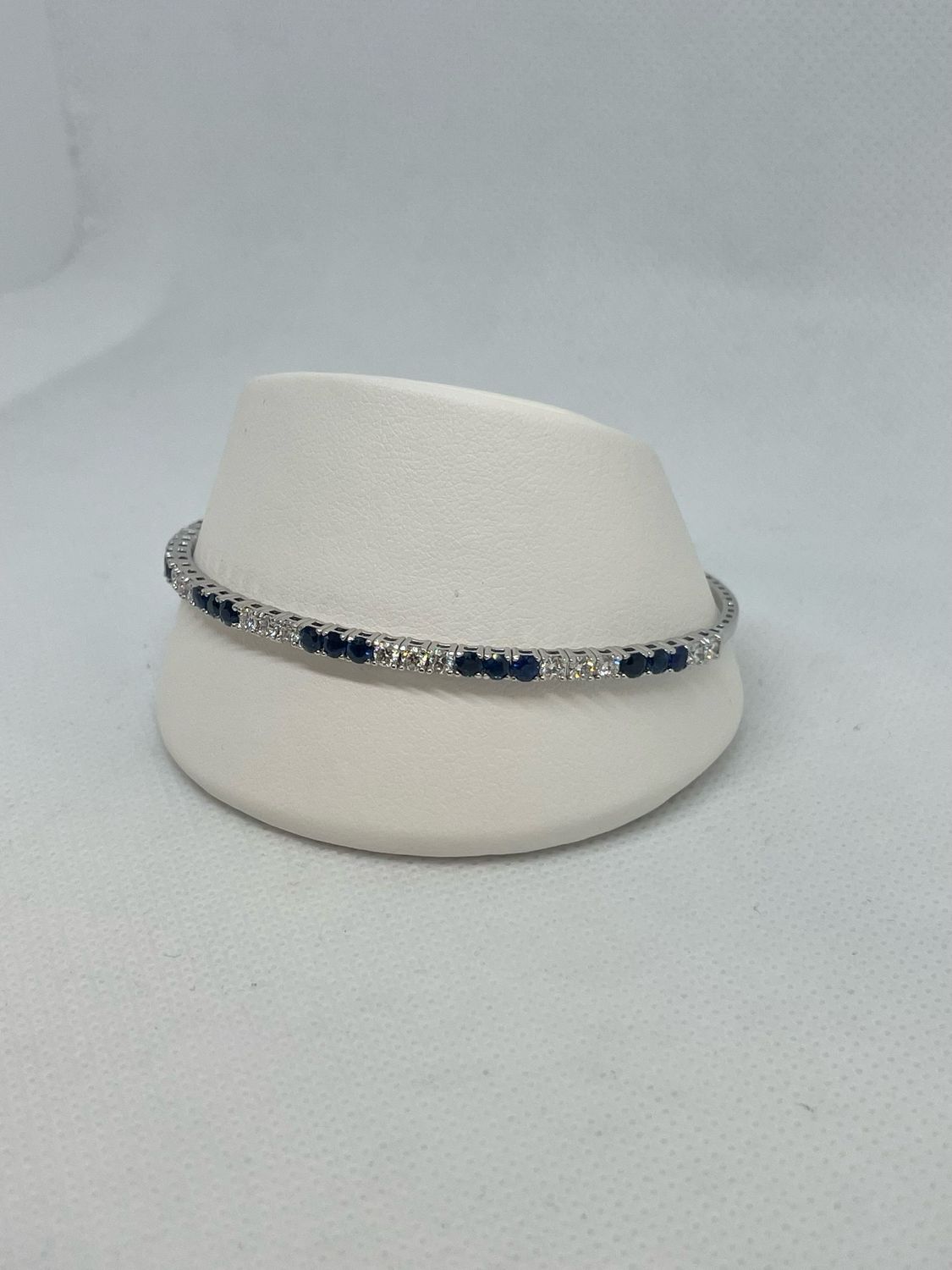 14kw Sapphire And Diamond Bangle