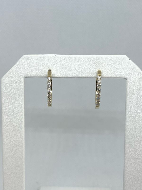 14ky 8 Stone Hoops