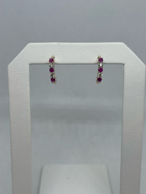 14ky Ruby Semi Hoop
