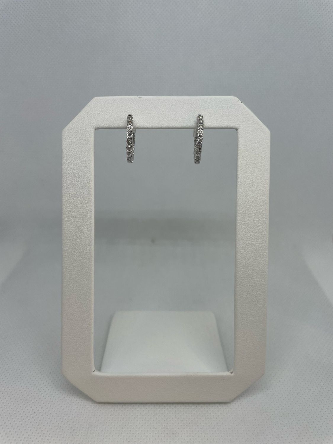 14 0.25 Ct Hoop Earrings