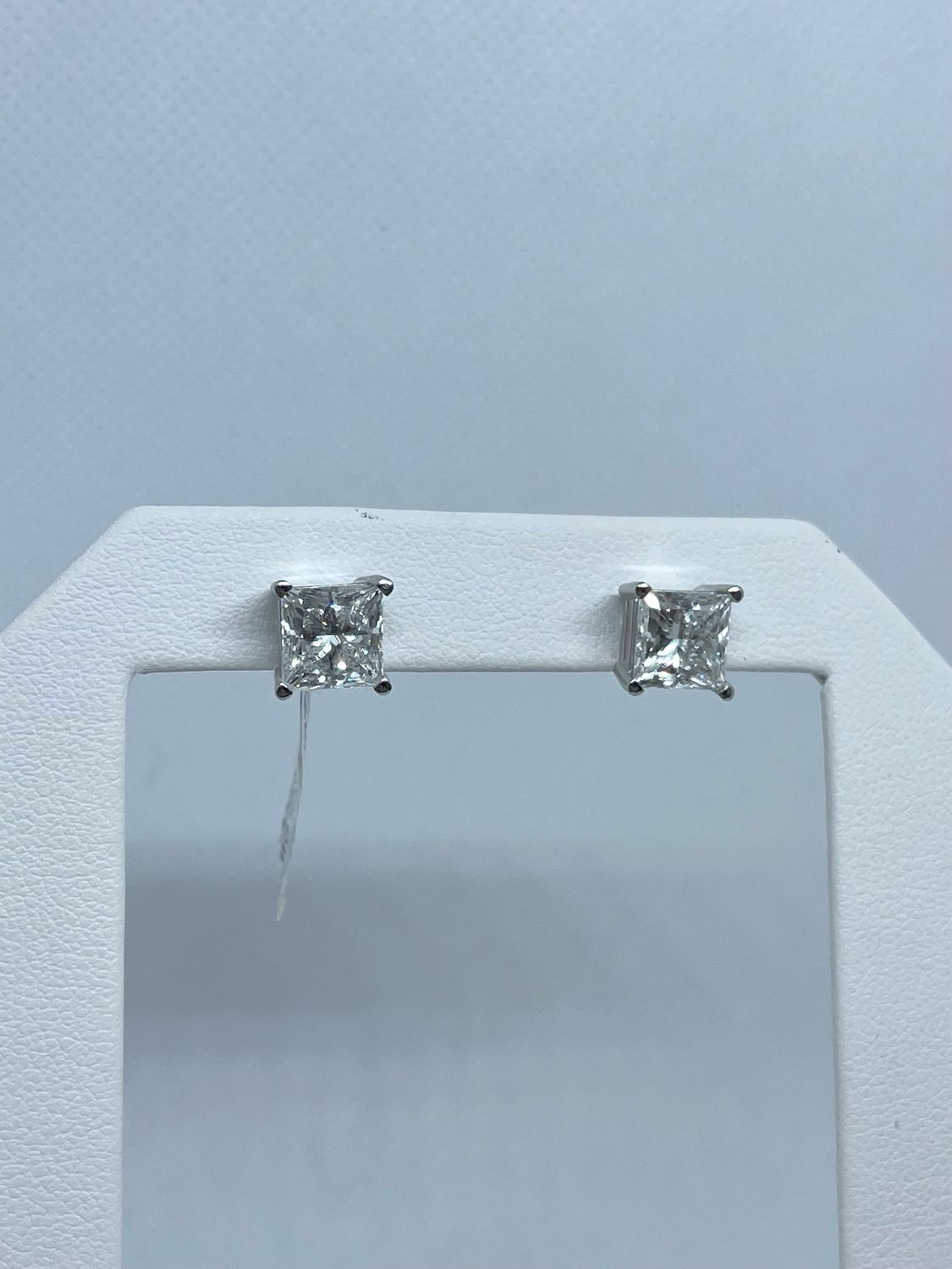 14kt WG 4.2ct E VS1 LAB Square Cut Studs