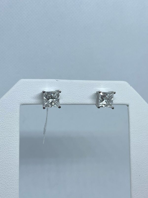 14kt WG 4.2ct E VS1 LAB Square Cut Studs