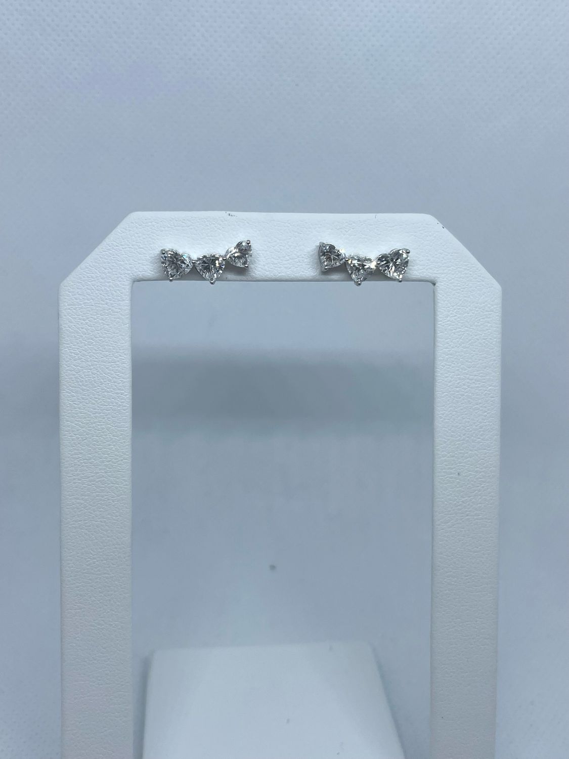 14kt WG 3.02ct F VS LAB Heart Arch Studs