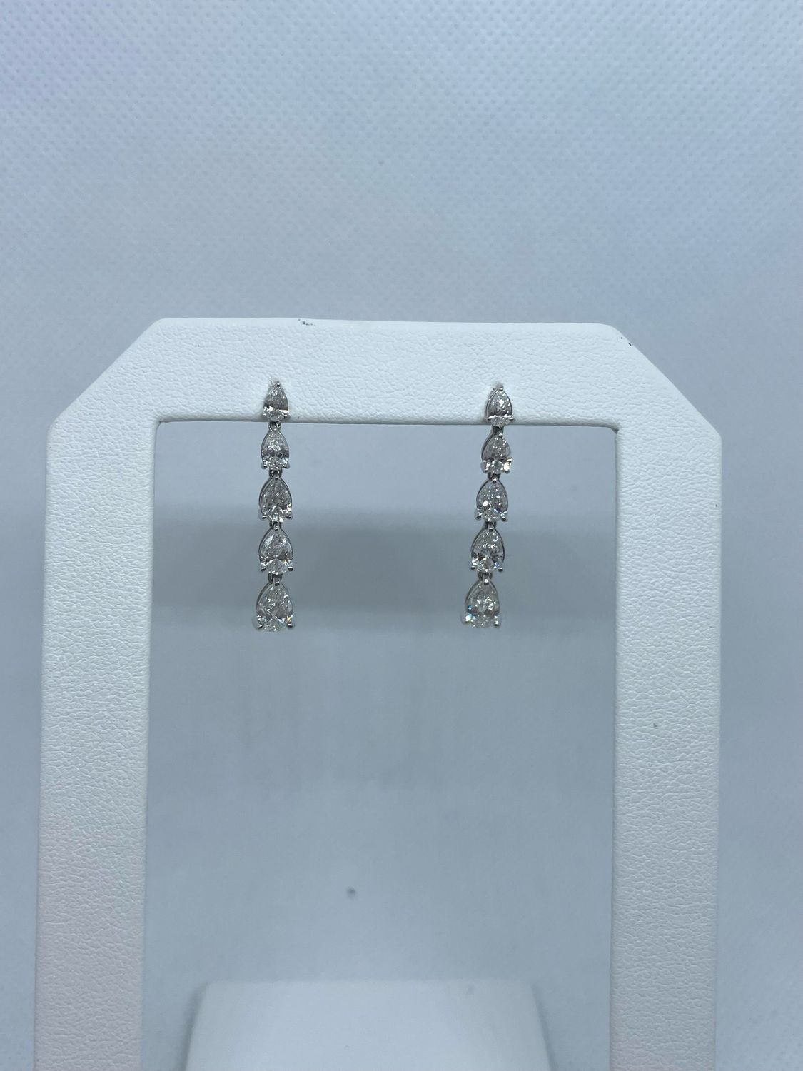 14kt WG 3.0ct FG VS LAB Pear Dangle