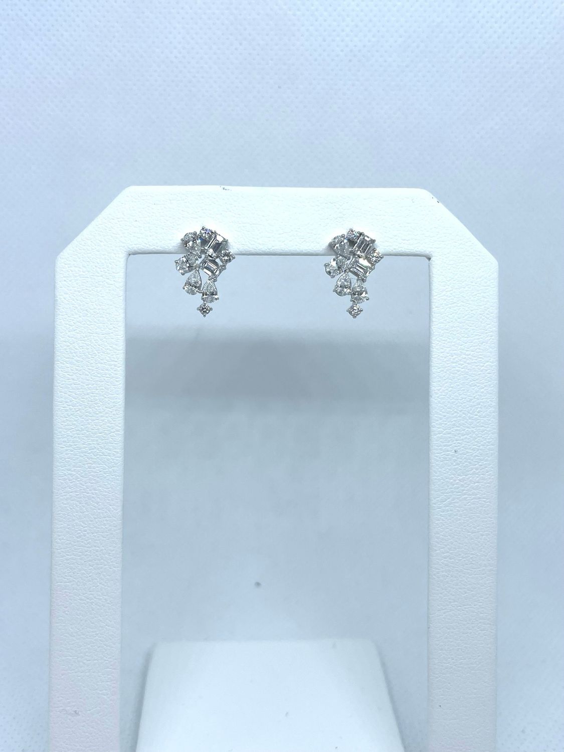 14kt WG 2.41ct FG VS LAB Cluster Stud