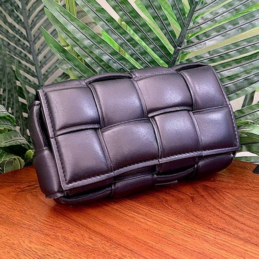 Authentic Bottega Veneta Black Cassette Small Convertible Belt Bag (LIKE NEW)