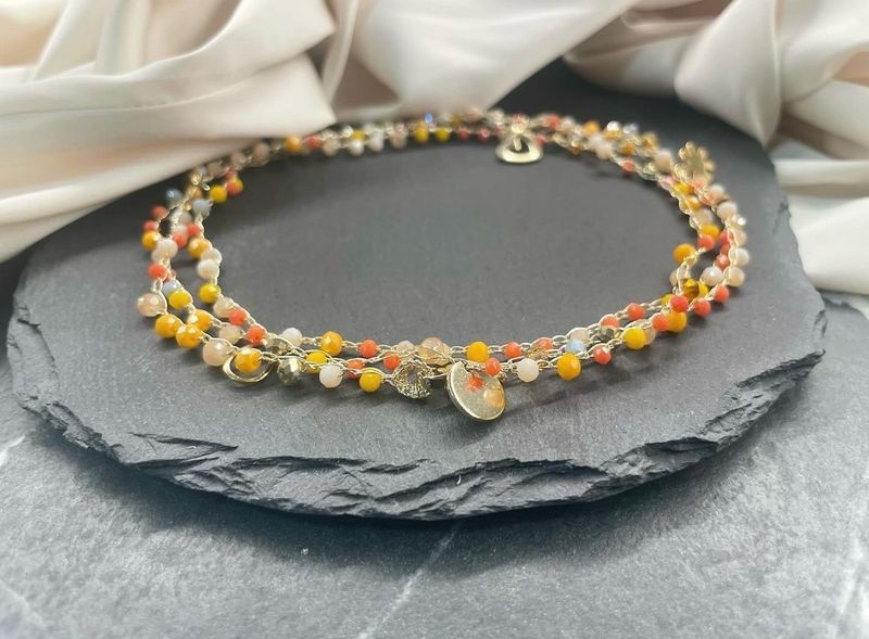 Collana lunga con piccoli cristalli