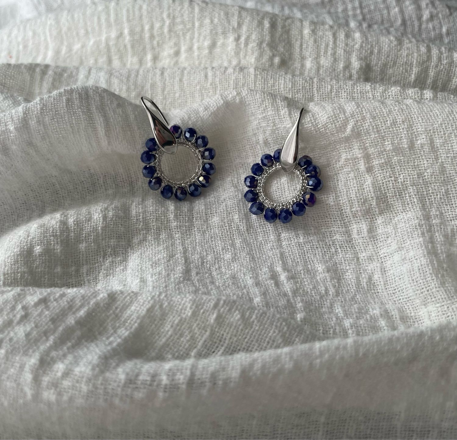 Eleganti orecchini argento con cristalli blu