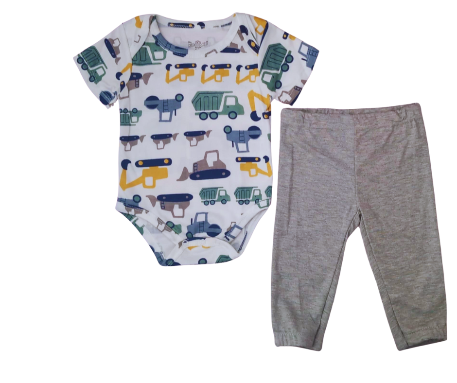 Conjunto 3 piezas disponible 6-9 Meses