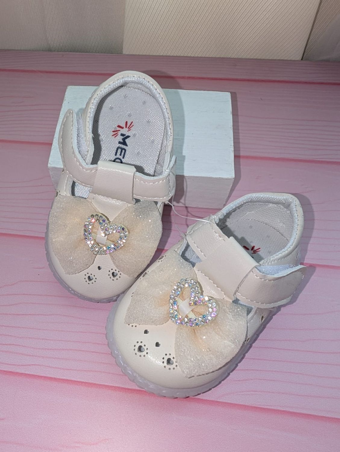 Zapatos Color Crema Talla 17