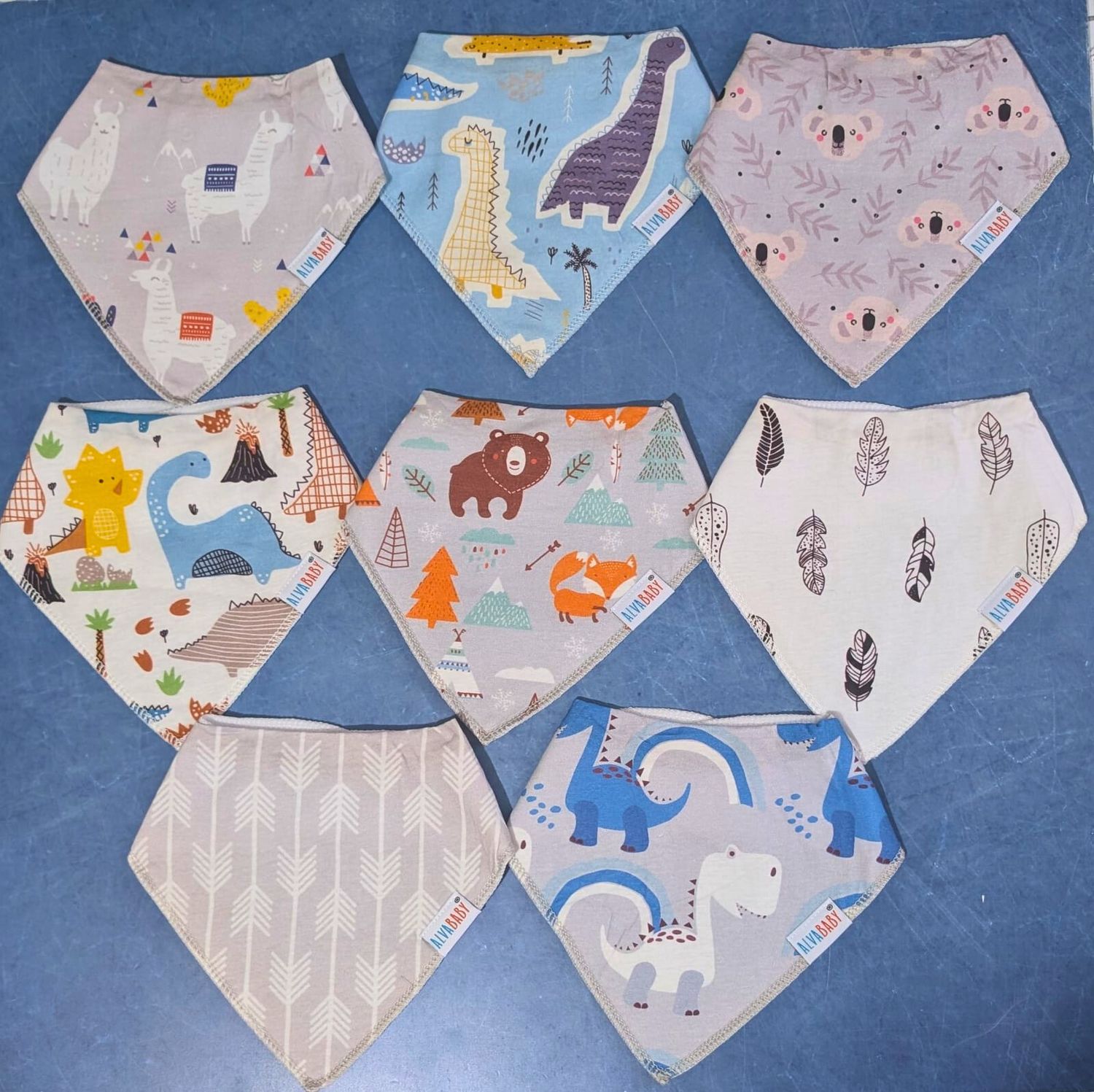 Set de 8 Baberos AlvaBaby