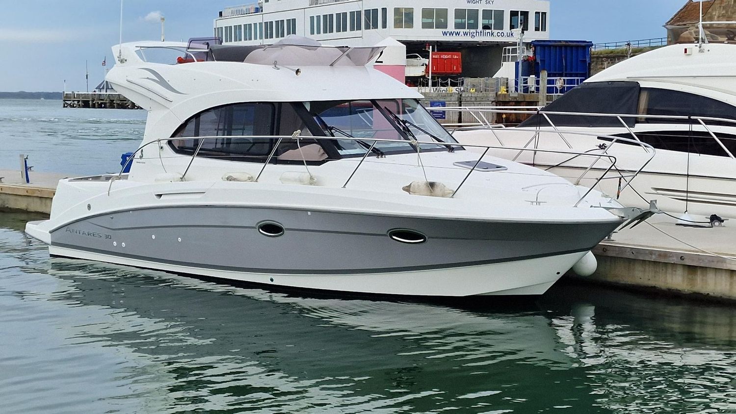 Beneteau Antares 30 Fly - 2016 'Mica' £119,950 - SOLD