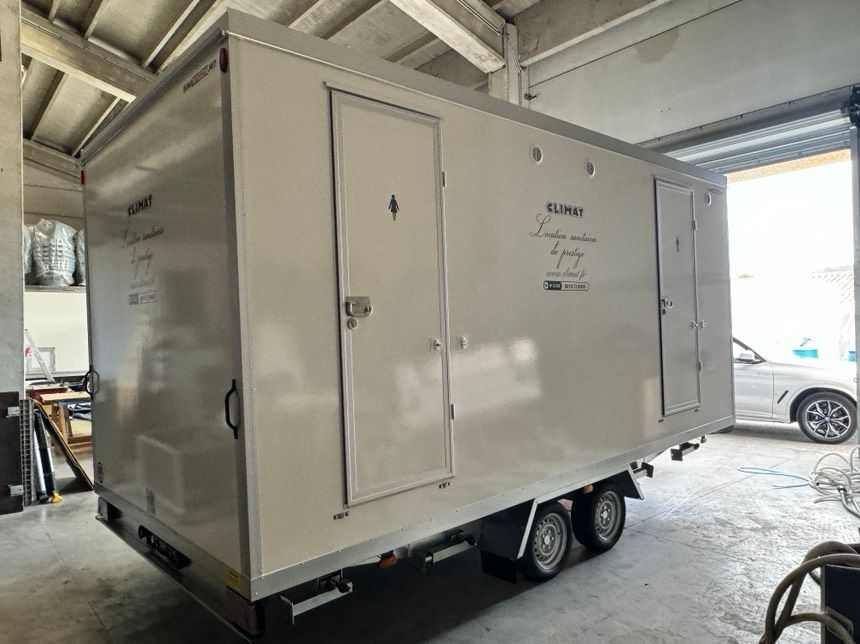 Caravane Prado (300/350 pers.) Caravane Prado (300/350 pers.)
