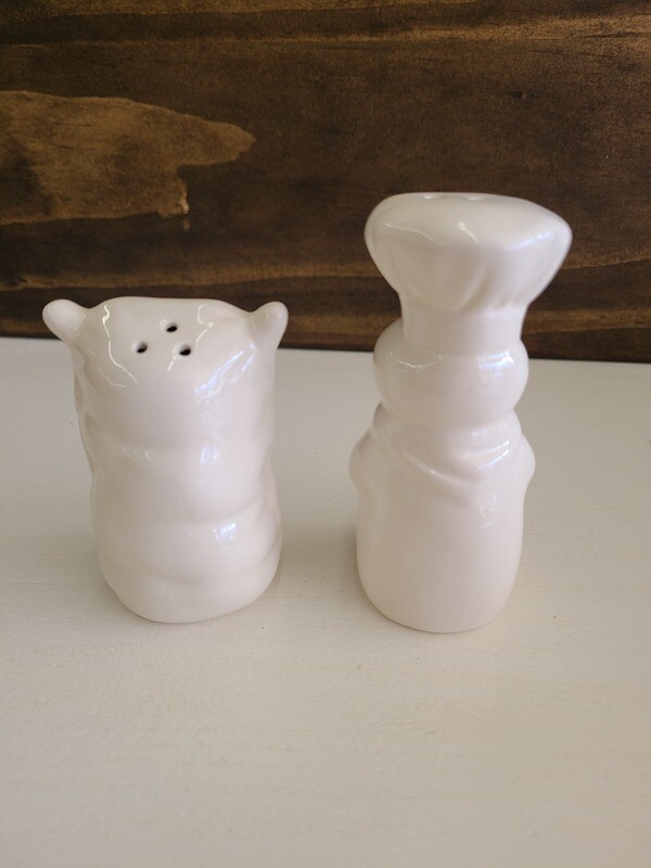 Vintage Pillsbury Doughboy &amp; Flour Sack Salt &amp; Pepper Shakers