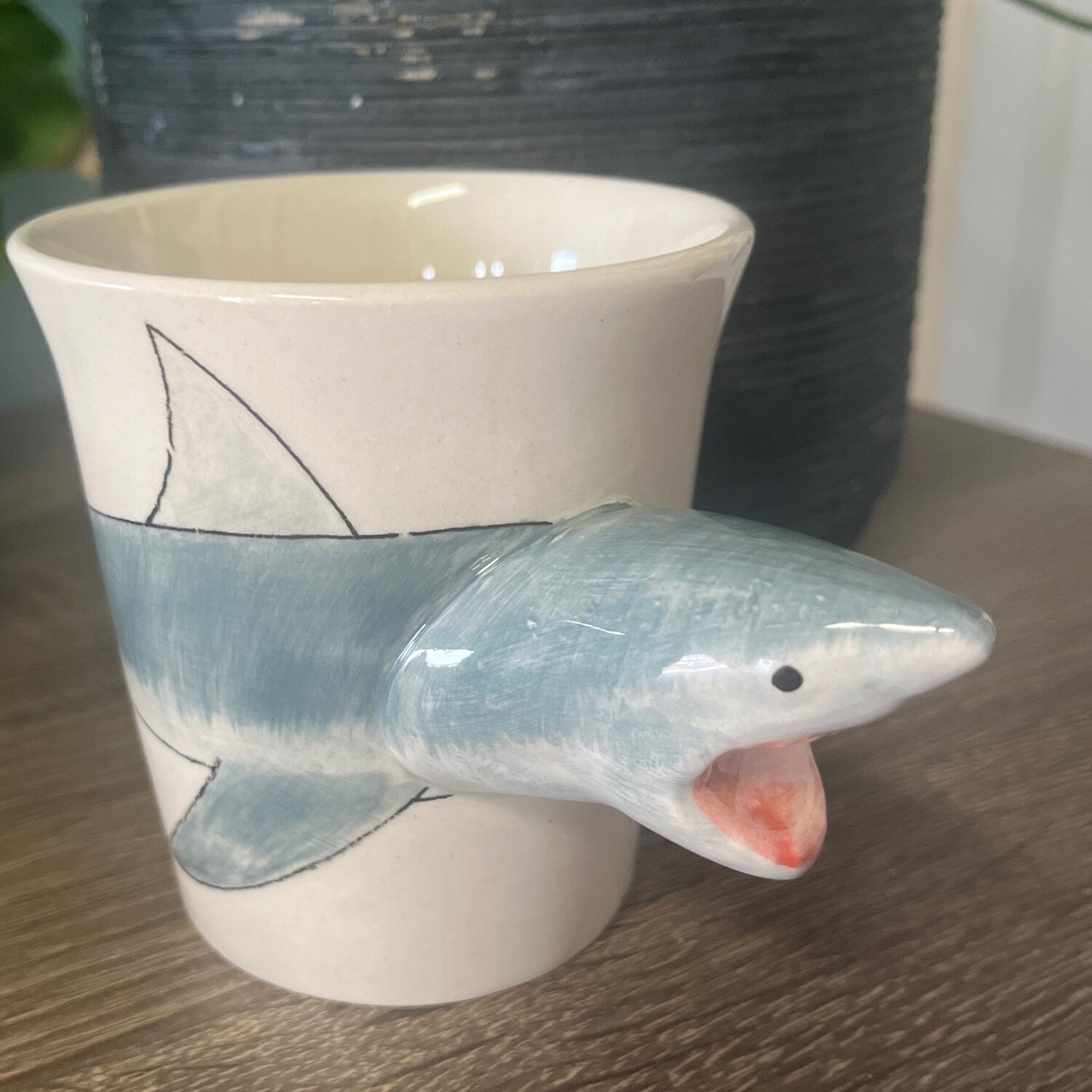 Shark Mug, Variations: Regular
