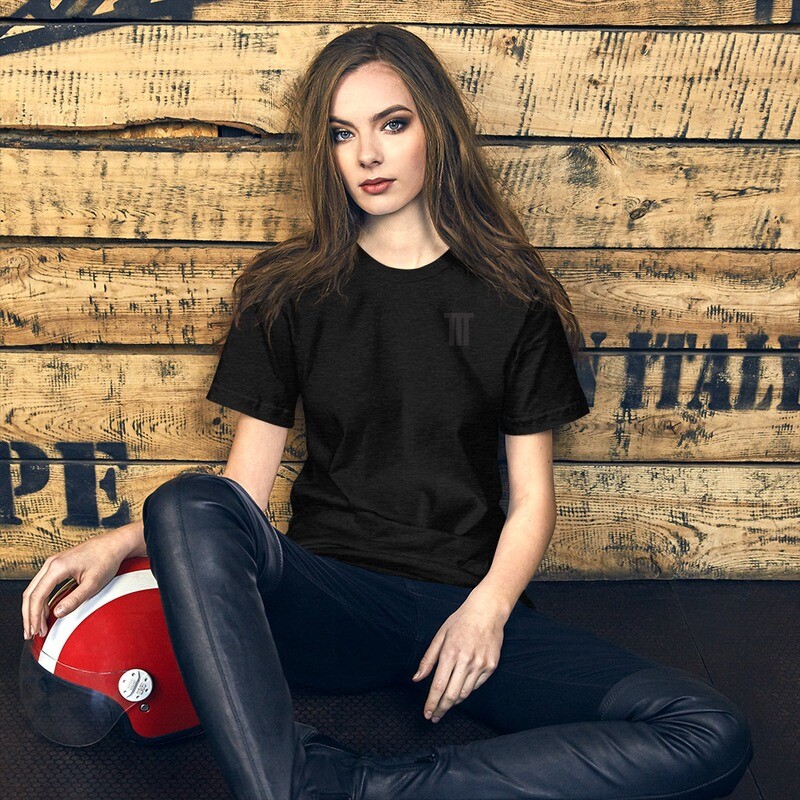 He|r – Identity Minimal Graphic Tee
