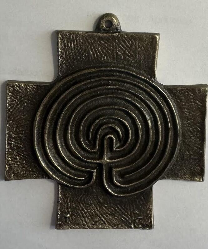 Labyrinth Cross