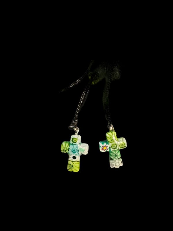 NECK PENDANT CROSS  MURANO GLASS, 3 X 2 CM, WITH BLACK CORD