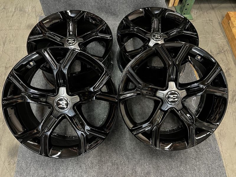 Ford Mustang Shelby GT350 19" Forged Aluminum Wheels – Bright Silver